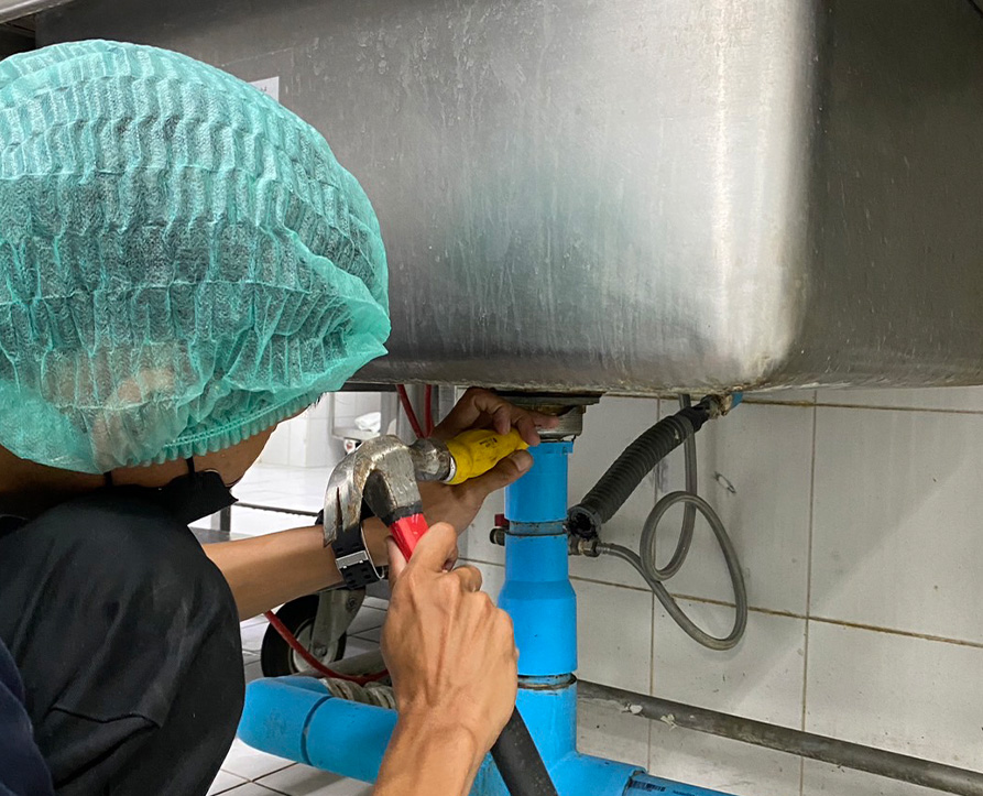 งานดูแลบำรุงรักษาระบบประปาและสุขาภิบาล