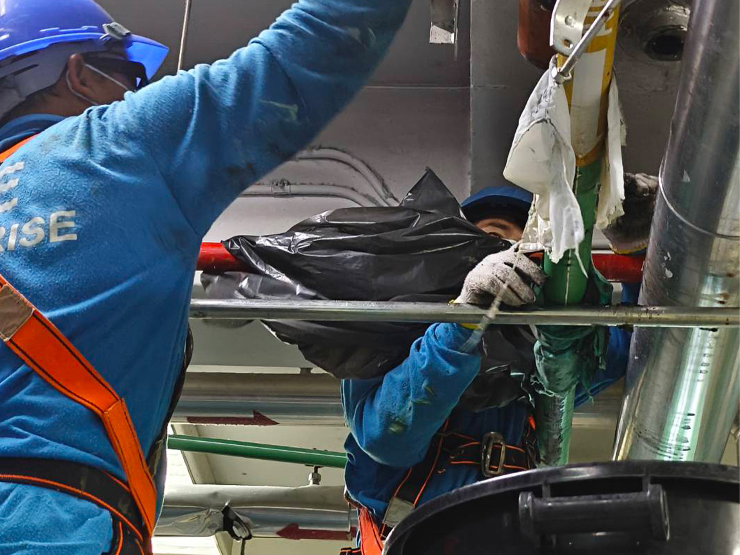 งานปรับปรุงท่อน้ำทิ้งและท่อไขมัน